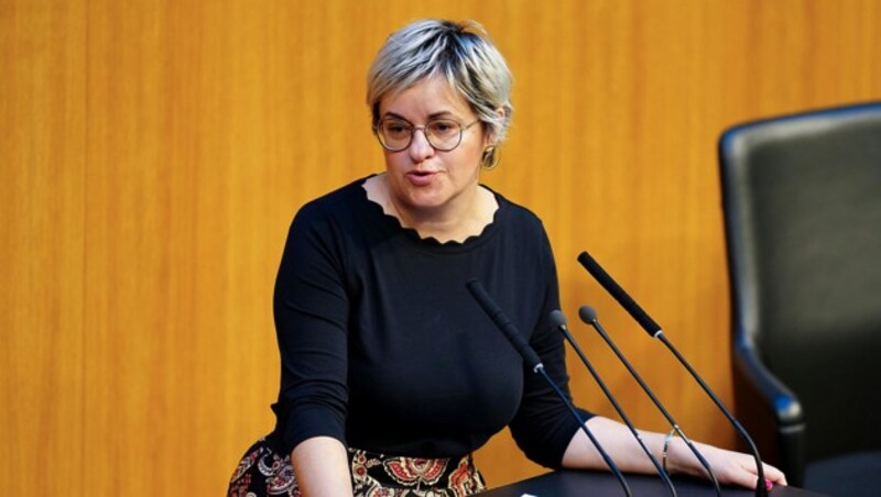 Grünen-Pflegesprecherin Bedrana Ribo (Bild: APA/EVA MANHART)
