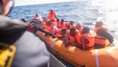 Seit Anfang des Jahres sind auf Kreta mehr als 7000 Migrantinnen und Migranten per Boot ...