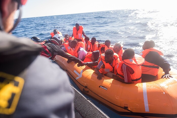Viele Migranten aus Afrika nehmen die gefährliche Reise über das Mittelmeer auf sich.