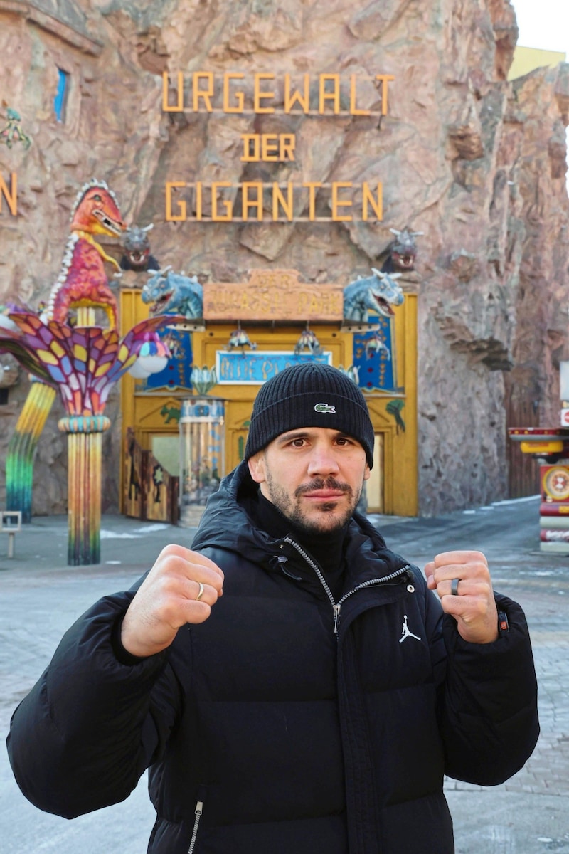 Aleksander Rakic spazierte mit der „Krone“ durch den Prater in Wien. (Bild: Zwefo)