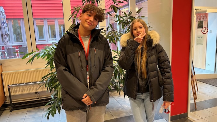 Interns Gabriel and Laura accompanied the "Krone" to court.