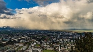 Dichte Wolken am Vorarlberger Konjunkturhimmel, eine Besserung ist weit und breit nicht in Sicht. (Bild: Stiplovsek Dietmar)