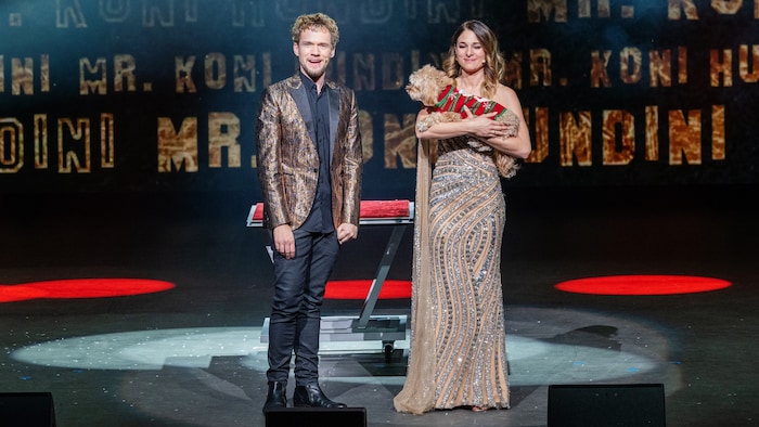 Thommy Ten & Amélie van Tass setzen mit „Dreifach zauberhaft - Die Las Vegas Show“ auf atemberaubende Magie der Superlative. Dabei darf natürlich auch Mr. Koni Hundini nicht fehlen.