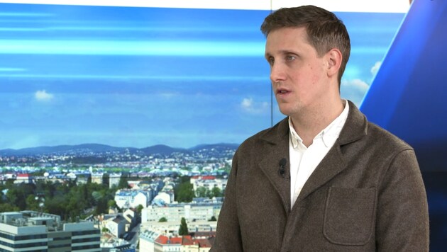 "Krone" domestic politics journalist Nikolaus Frings (Bild: krone.tv)