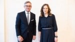 Finanzminister Magnus Brunner und Jugendstaatssekretärin Claudia Plakolm.  (Bild: Copyright BKA/Dunker)