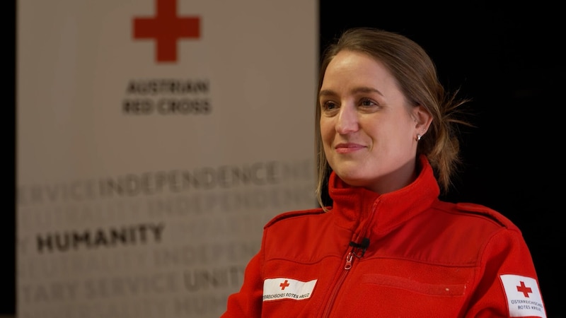 Teresa Mayr, Koordination internationale Katastrophen und Krisen beim ÖRK. (Bild: krone.tv)