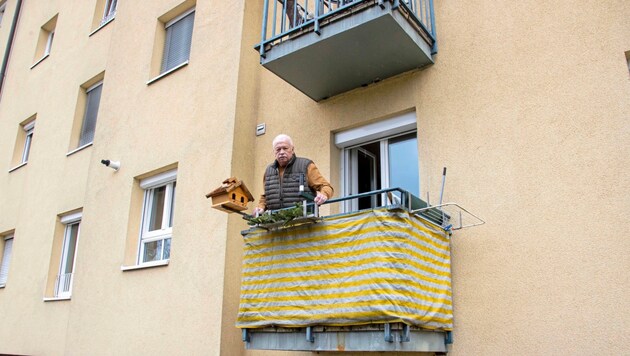 Rost am Balkon wie bei Norbert Karl ist nur ein Problem, mit dem Gswb-Mieter zu tun haben (Bild: Markus Tschepp)