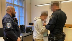 Der 20-Jährige fand den Prozess ziemlich unterhaltsam. (Bild: Dorn / Krone KREATIV)