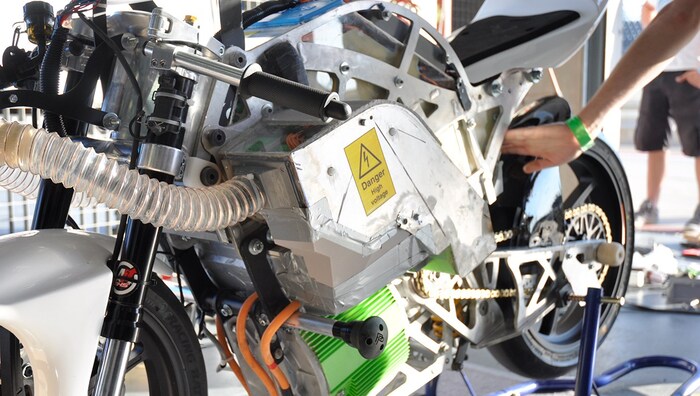 Der Projektpartner ČVUT verfügt bereits über langjährige Erfahrung im Bau von Motorrädern mit ...