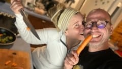 Elisabeth und Andi Nussbaumer. Zuerst Fleisch-Freaks, jetzt seit zehn Jahren vegan unterwegs. (Bild: Hof Sonnenweide)