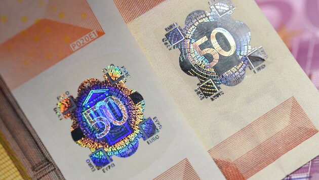Der Schweizer zahlte mit 50-Euro-Noten – allerdings mit gefälschten. (Bild: APA/dpa/Arne Dedert (Symbolbild))