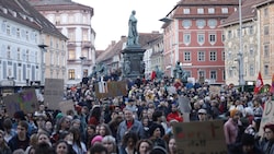 Die Demo war eine von vielen: Jene in München wurde sogar vor lauter Andrang aufgelöst. (Bild: APA/ERWIN SCHERIAU)
