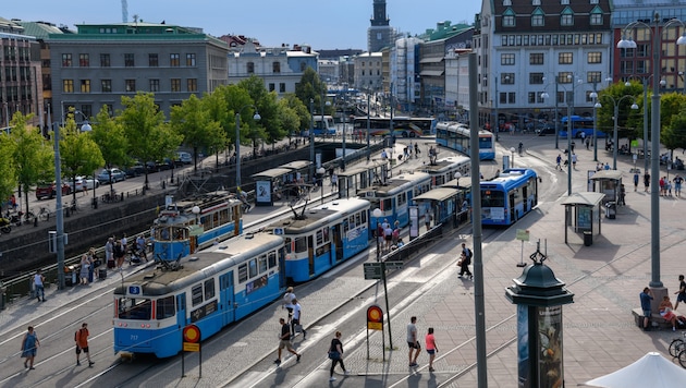 Die Hintergründe der Tat am späten Samstagabend sind noch zunächst unklar. (Bild: 0LIVIER KNOEPFLI, stock.adobe.com)