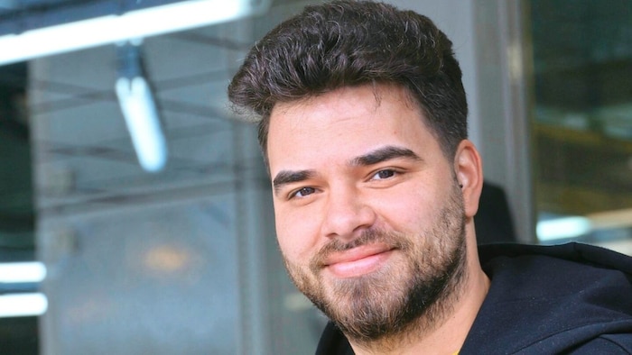 Ali Kurt (32) ist einer von vielen Friseuren auf der Thaliastraße. Trotz Konkurrenz läuft sein ...