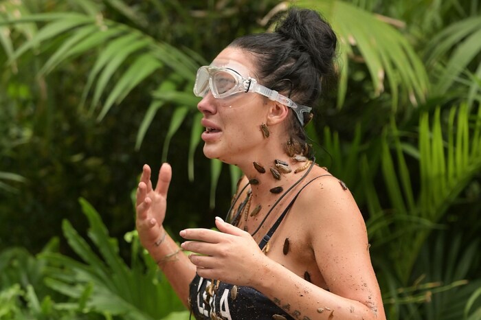 Leyla wurde es zu viel und sie brach die Prüfung ab.