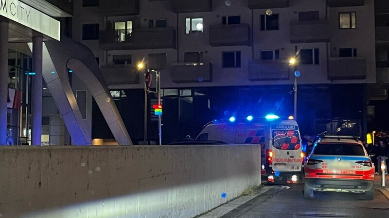 Am Sonntagabend sorgten Schüsse aus einer Schreckschusspistole für Aufregung in der Millennium City. (Bild: zVg, Krone KREATIV)