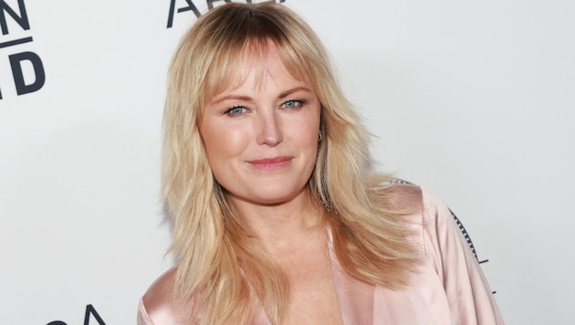 Hollywoodschauspielerin Malin Akerman moderiert gemeinsam mit der schwedischen Komikerin Petra Mede den Eurovision Song Contest. (Bild: AUDE GUERRUCCI / REUTERS / picturedesk.com)