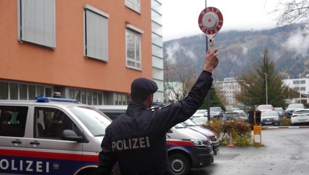 The motorcyclist fled from the police (symbolic image). (Bild: SoS)