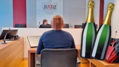 Anklage wegen Verleumdung: Fehlte Sekt und Bargeld aus dem Unfallauto? (Bild: HS Krone KREATIV )