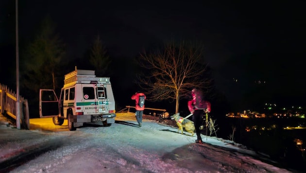 The mountain rescuers had to go out in the middle of the night to investigate the calls for help. (Bild: zoom.tirol, Krone KREATIV)