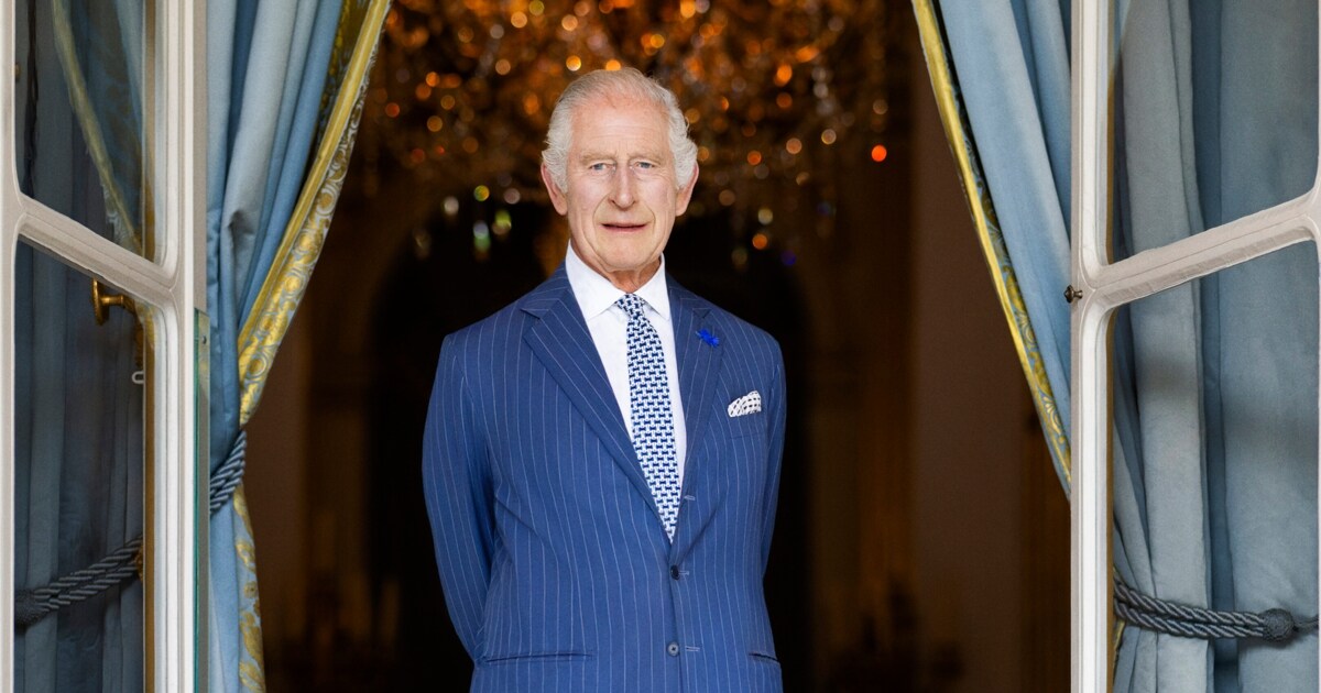 Zuhause auf Landsitz König Charles nahm Huhn „Henrietta“ auf krone.at