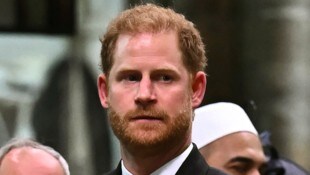 Prinz Harry soll in Großbritannien wieder zur erwünschten Person werden und in seiner Heimat in den Schoß der Royal Family zurückkehren.  (Bild: Ben Stansall/Pool photo via AP, File)