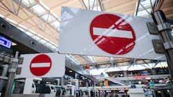Das Bodenpersonal der Lufthansa hat ihren Warnstreik wieder beendet. (Bild: APA/dpa/Christian Charisius)