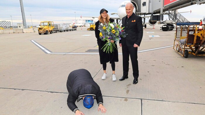 Da freut sich einer sehr auf den Opernball.
