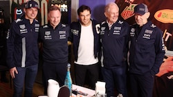 Max Verstappen, Christian Horner, Sergio Perez, Helmut Marko und Adrian Newey (von li. nach re.) - bahnt sich ein Ende des Dream-Teams an? (Bild: GEPA pictures)