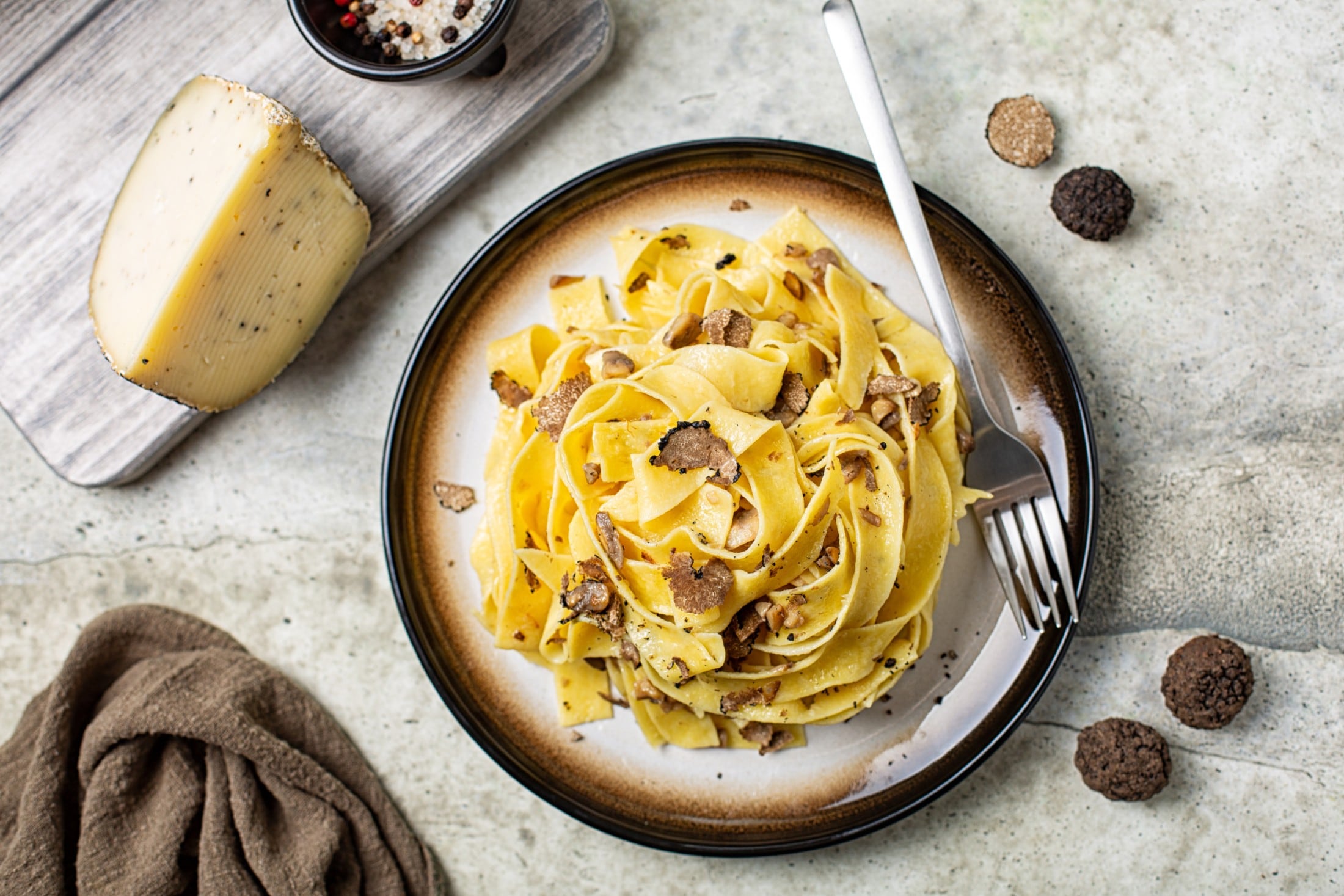 Rezepte f\u00fcr Verliebte - Tagliatelle mit Tr\u00fcffeln | krone.at