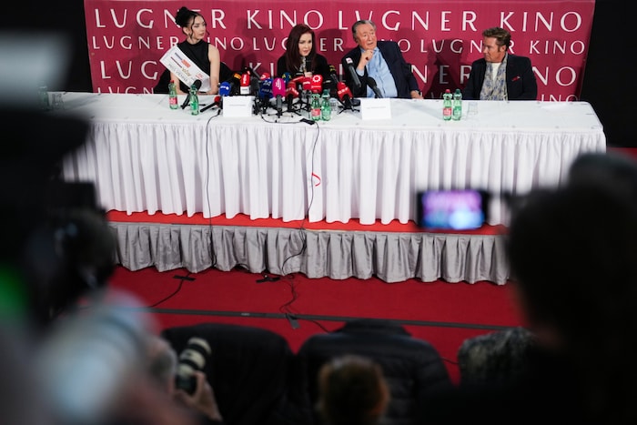 Am Mittwoch lud Lugner zur Pressekonferenz mit Priscilla Presley in die Lugner City.