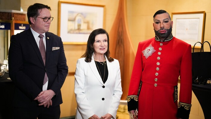 Hoteldirektor Oliver Geyer, Herta Margarete Habsburg-Lothringen, Präsidentin von „Flamme des ...