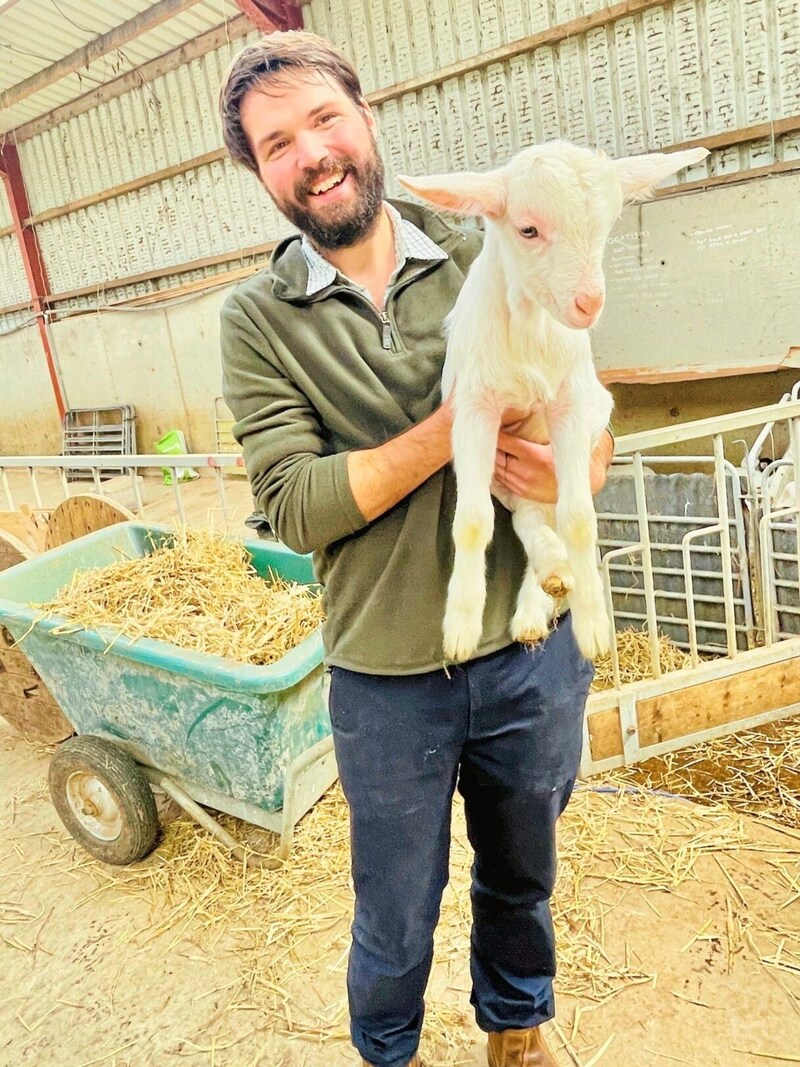 Auch Charlie Cole verkauft Produkte seiner Farm in Ballycastle auf dem Markt. (Bild: Diana Krulei)