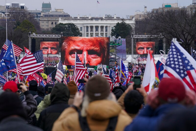 Trump hielt vor dem Sturm auf das Kapitol eine hetzerische Rede. (Bild: AP)