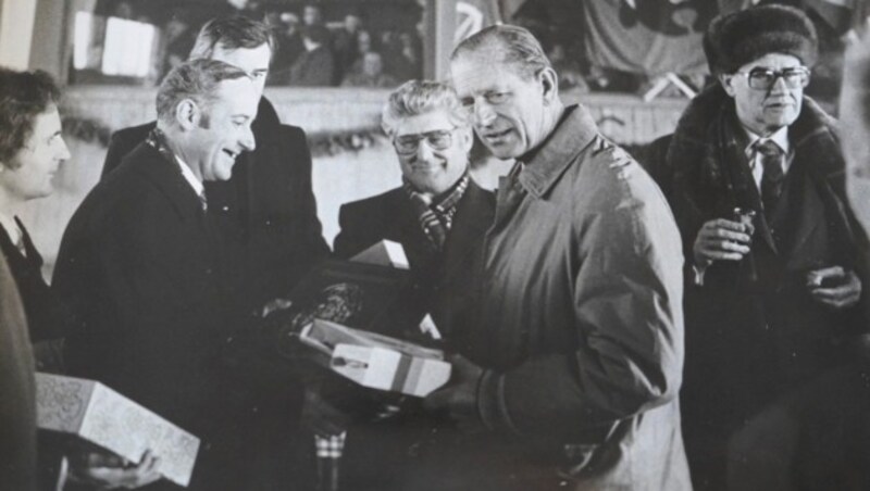 Royaler Besuch im Burgenland: Prinz Philip unternahm dabei auch eine Kutschenfahrt durch das Vogelparadies bei der Langen Lacke. (Bild: Fotoarchiv Familie Rudolf Joch)