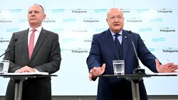 Innenminister Karner (li.) und ÖVP-Generalsekretär Stocker (Bild: APA/HANS KLAUS TECHT)