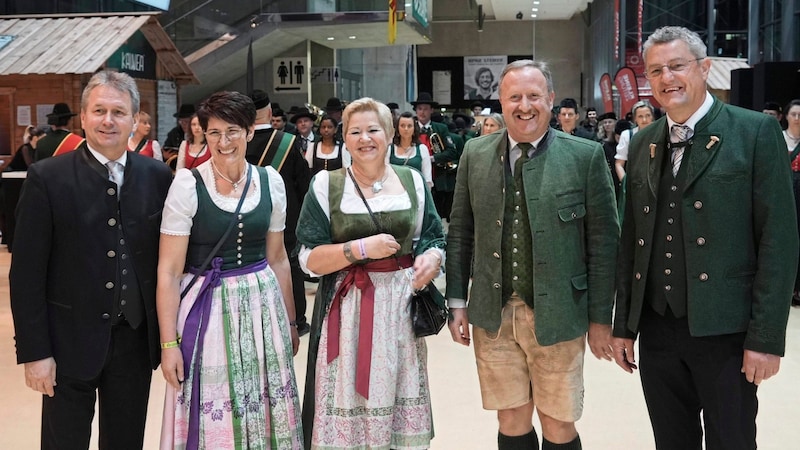 Bauernbund-Obmann Franz Titschenbacher (links) und Ball-Organisator Franz Tonner (rechts) (Bild: Sepp Pail)