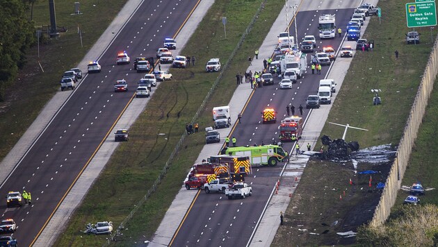 A large contingent of rescue workers arrived at the scene of the accident in Naples. (Bild: 2023)