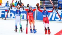 Alexander Steen Olsen, Marco Odermatt und Manuel Feller (von li. nach re.) jubeln in Bansko. (Bild: GEPA pictures)