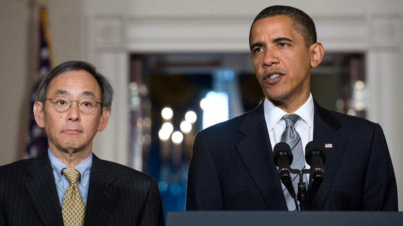 Archivbild aus dem Jahr 2009: Energieminister Steven Chu und Präsident Barack Obama (Bild: AFP)