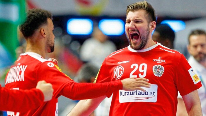 Lukas Schweighofer (r.)