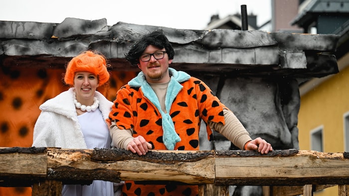 Sonntag noch Wilma und Fred Feuerstein, Montag das Prinzenpaar: Sarah Neuböck und Thomas Loidl.