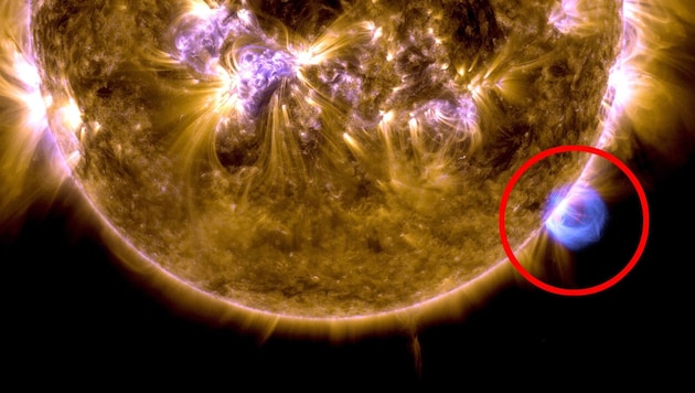 Am Freitag war mit einem Flare (rot markiert) der Stärke X3.3 eine der heftigsten Sonneneruptionen der vergangenen Jahre beobachtet worden. (Bild: NASA/SDO)