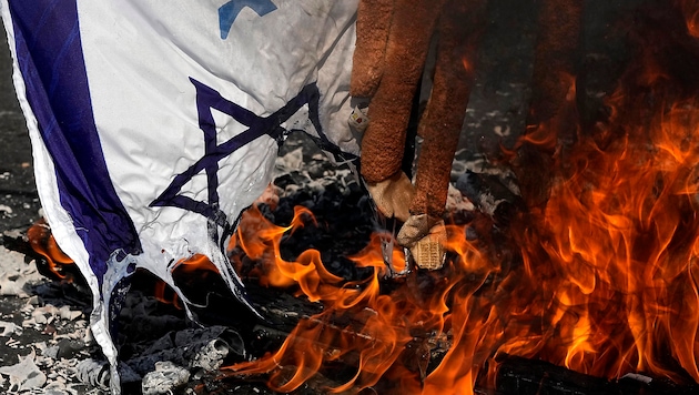 Irán és egyes milíciák Izraelt választották ellenségüknek. (Bild: AP)