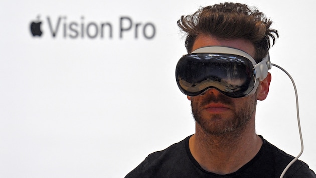 Apples VR-Headset Vision Pro ist bislang nur in den USA erhältlich. (Bild: AFP)