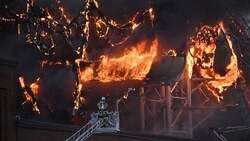 Am Montag ist in einem schwedischen Wasserpark ein Großbrand ausgebrochen. (Bild: AP)