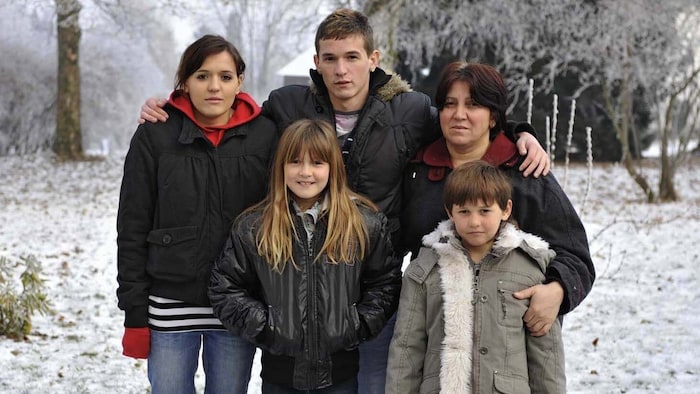 Arigona mit ihrer Mutter und drei Geschwistern im Jahr 2009