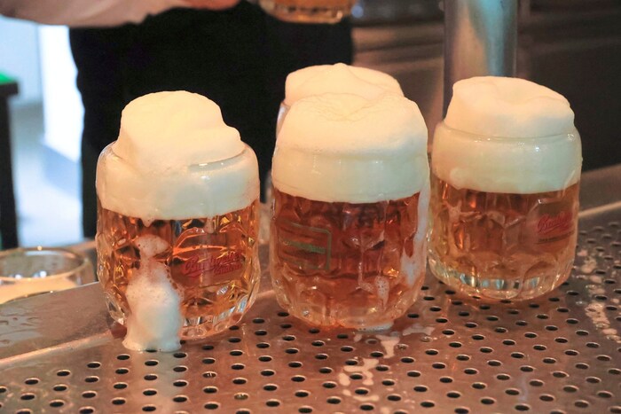 Ungewöhnliche Fastenspeisen: Schokolade, Biber und Bier. Trickreiche Mönche wussten die strengen ...