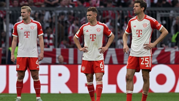 Matthijs de Ligt, Joshua Kimmich und Thomas Müller (von li. nach re.)