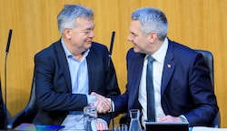 Von links: Werner Kogler und Karl Nehammer wollen einen Fahrplan schaffen. (Bild: SEPA.Media | Martin Juen)